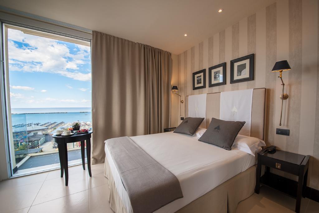 Hotel Vista Mare & Spa - Aperto Tutto L'Anno เชเซนาติโก ภายนอก รูปภาพ